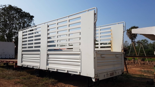 ขาย กระบะล่องสามมิตรไม่ดั้ม สวยพร้อมใช้งาน สนใจติดต่อเรา ดำสุโขทัย โทร 089-7087998,081-7855503 หรือเยี่ยมชมเว็บไซต์ได้ที่ www.dum-sukhothai.com เรายินดีต้อนรับและให้บริการค่ะ