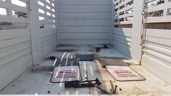 ขาย กระบะล่องสามมิตรไม่ดั้ม สวยพร้อมใช้งาน สนใจติดต่อเรา ดำสุโขทัย โทร 089-7087998,081-7855503 หรือเยี่ยมชมเว็บไซต์ได้ที่ www.dum-sukhothai.com เรายินดีต้อนรับและให้บริการค่ะ