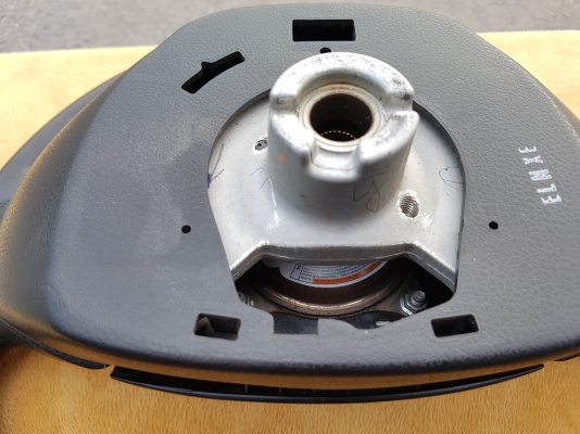 ขายพวงมาลัย isuzu สภาพสวย