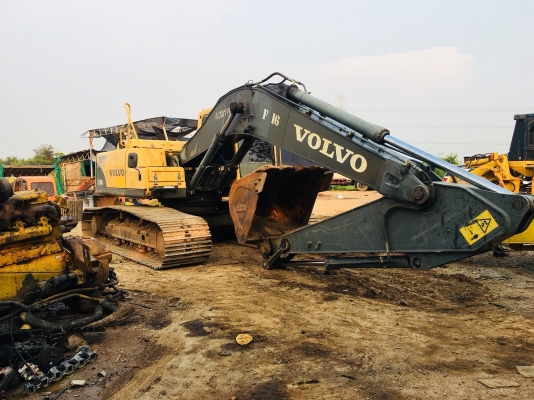 ขายด่วน!! Volvo EC210BLC ไมล์ 13,000 สภาพสวยๆค่ะ