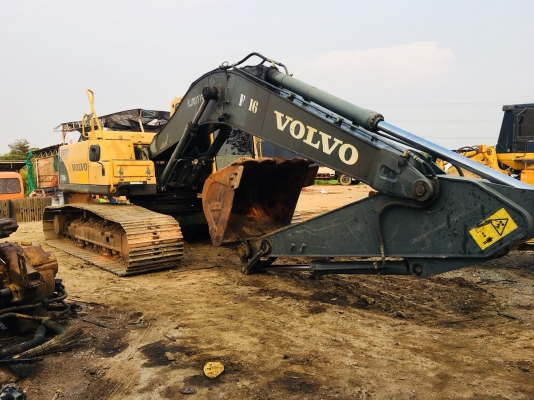 ขายด่วน!! Volvo EC210BLC ไมล์ 13,000 สภาพสวยๆค่ะ