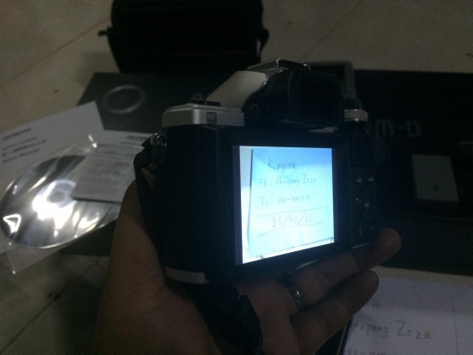 ขายครับของหลานย้ายค่าย Olympus OMD EM10 MARK II + เลนส์ 14-42 ประกันเหลือ 2 ปี ชัตเตอร์กดไปไม่ถึงพัน