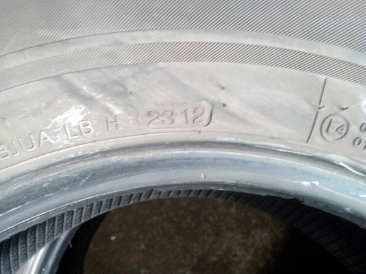 215/70R16 HANKOOK RADIAL RA08 ชุด 4 เส้น โทร.081-427-3941 ตจว.ส่งได้ครับ ID ไลน์ : 0814273941