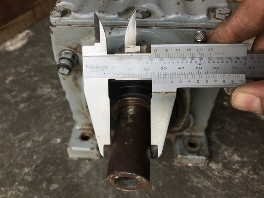 ขายมอเตอร์เกียร์ SEW eurodrive 2HP. 380V อัตราทด 1:5.6 เพลาออกประมาณ 249รอบต่อนาที สภาพสวย หมุนนิ่ม พร้อมใช้งาน ราคา 5,200 บาท