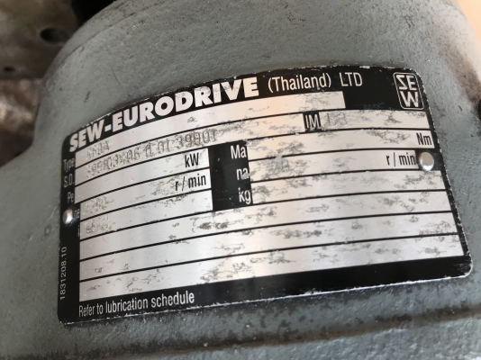 ขายมอเตอร์เกียร์ SEW eurodrive 1/2HP. 380V มีระบบเบรคในตัว อัตราทด 1:69 เพลาออกประมาณ 20รอบต่อนาที สภาพสวย หมุนนิ่ม พร้อมใช้งาน ราคา 3,400 บาท