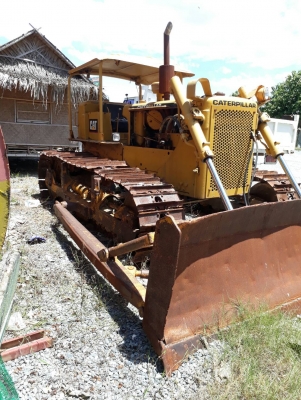 ขายรถแทรกเตอร์ CAT D5B ราคา450000 เจ้าของขายเอง ติดต่อ กุ้ง 0819290733 ราคาต่อรองได้
