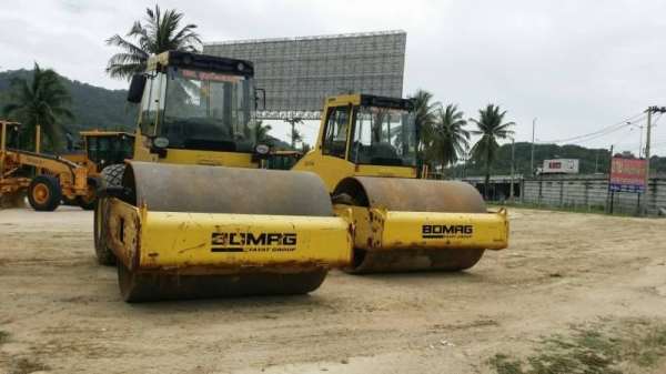 ขาย รถบดถนน BomagBW211D ปี2008