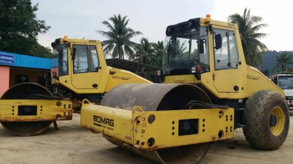 ขาย รถบดถนน BomagBW211D ปี2008