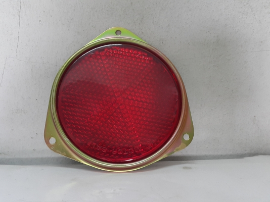 แผ่นสะท้อนแสงติดท้ายรถสิบล้อ