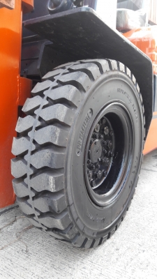 ขายรถยกดีเซล /2.5 ตันดีเซล ขายรถยกดีเซล /2.5 ตันดีเซล