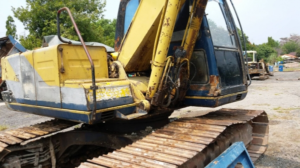 KOBELCO SK 120MACK III ไฟฟ้าตัด รถทำงานอยู๋