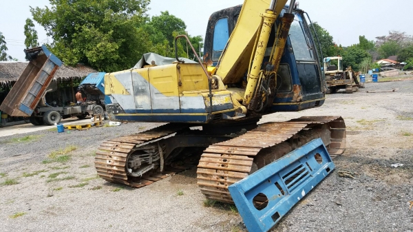 KOBELCO SK 120MACK III ไฟฟ้าตัด รถทำงานอยู๋