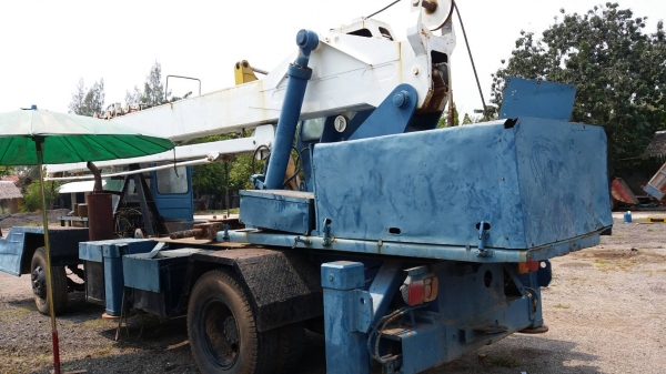 เครน6ล้อขนาด11ตัน KATO บูม2ชัก3ปลอก รถทำงานอยู่ เล่มทะเบียน เครน6ล้อขนาด11ตัน KATO บูม2ชัก3ปลอก รถทำงานอยู่ เล่มทะเบียน