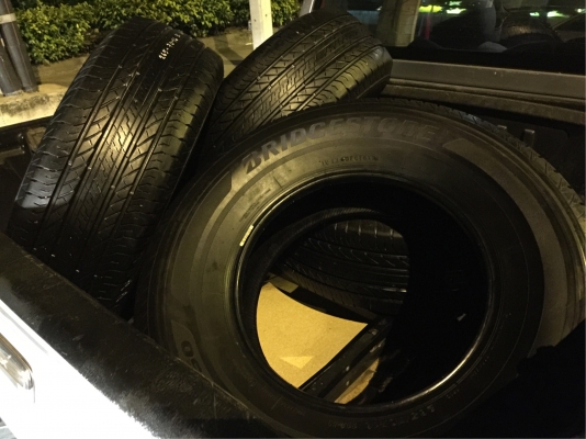 ยาง Bridgestone 265 70 16 ปี17 ดอกเต็ม เนื้อนิ่มๆ ใช้ยาว ราคาไม่แพง