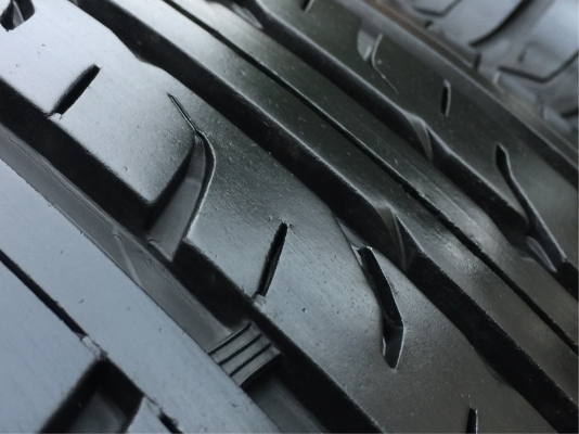 ยาง Dunlop 265 65 17 ปี16 ดอกเต็ม ไม่มีปะ เนื้อนิ่มๆ ใช้ยาว ราคาไม่แพง