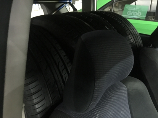 ยาง Dunlop 265 65 17 ปี16 ดอกเต็ม ไม่มีปะ เนื้อนิ่มๆ ใช้ยาว ราคาไม่แพง