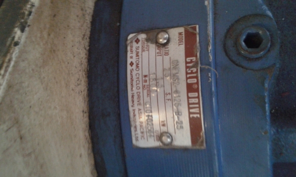 มอเตอร์เกียร์ 3 แรงขาตั้ง.หน้าแปลน ต่อใช้ไฟบ้านได้ สภาพใหม่เก่าเก็บคับ