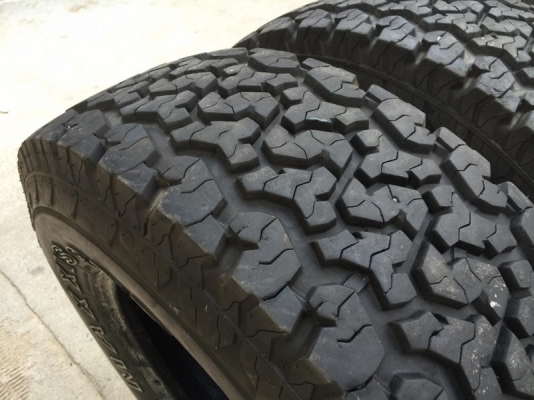 ยางMaxxis 980 A/T 265/75/16 ลายแก้มข้างเหมือนBF สภาพน้องยางใหม่ดอกเต็มมาก 4เส้น ยางMaxxis 980 A/T 265/75/16 ลายแก้มข้างเหมือนBF สภาพน้องยางใหม่ดอกเต็มมาก 4เส้น