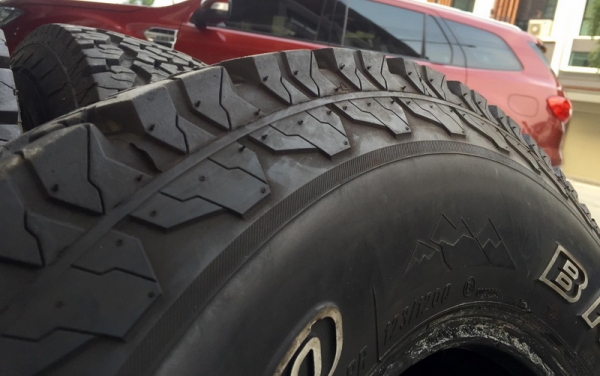 ยางMaxxis 980 A/T 265/75/16 ลายแก้มข้างเหมือนBF สภาพน้องยางใหม่ดอกเต็มมาก 4เส้น ยางMaxxis 980 A/T 265/75/16 ลายแก้มข้างเหมือนBF สภาพน้องยางใหม่ดอกเต็มมาก 4เส้น