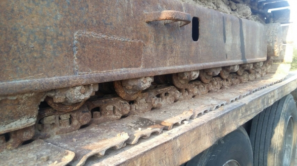 ขายรถแมคโคร KOMATSU 120-2 ลอนเลอร์7ลูก