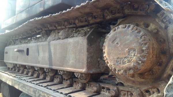 ขายรถแมคโคร KOMATSU 120-2 ลอนเลอร์7ลูก