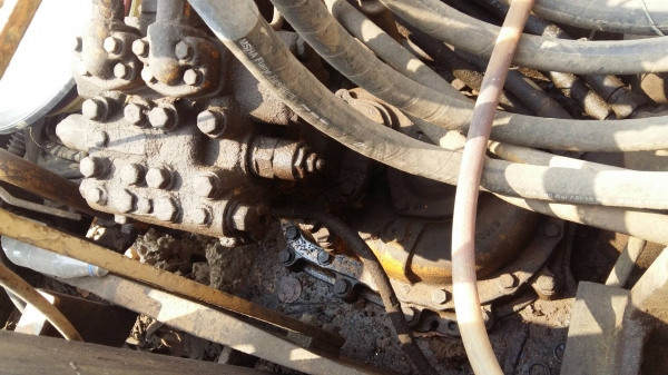 ขายรถแมคโคร KOMATSU 120-2 ลอนเลอร์7ลูก