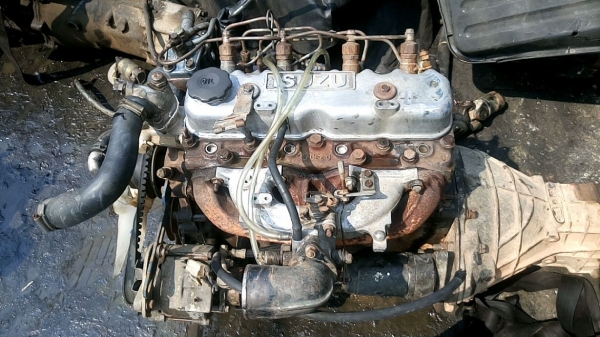 ขายเครื่องยนต์ดีเซล isuzu c190