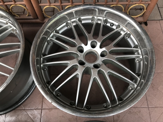 ล้อเเท้ BREYTON ขอบ20หน้า9ครึ่งออฟ17หลัง10ครึ่งออฟ26สีเดิมๆยุ่น5รู120 ล้อเเท้ BREYTON ขอบ20หน้า9ครึ่งออฟ17หลัง10ครึ่งออฟ26สีเดิมๆยุ่น5รู120