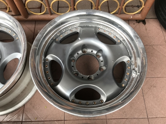 ล้อเเท้ BRADLEY ขอบ16กว้าง8ครึ่งอ๊อฟลบ8เก่านอกสภาพตามรูปเดิมๆไม่มีเก็บงานใดๆสิ้น