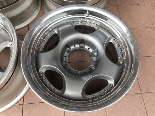 ล้อเเท้ BRADLEY ขอบ16กว้าง8ครึ่งอ๊อฟลบ8เก่านอกสภาพตามรูปเดิมๆไม่มีเก็บงานใดๆสิ้น