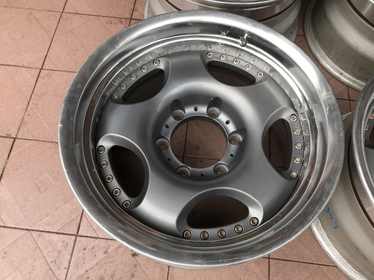 ล้อเเท้ BRADLEY ขอบ16กว้าง8ครึ่งอ๊อฟลบ8เก่านอกสภาพตามรูปเดิมๆไม่มีเก็บงานใดๆสิ้น