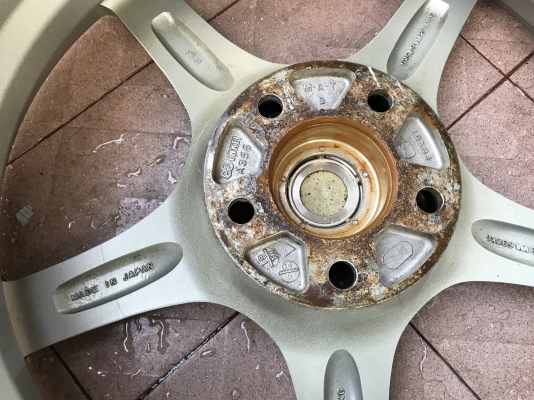 ล้อเเท้ ENKEI RP03 18กว้าง8อ๊อฟ40สีเดิมๆไม่มีซ่อมหรือเก็บงานใดๆทั้งสิ้นล้อเบาๆครับ