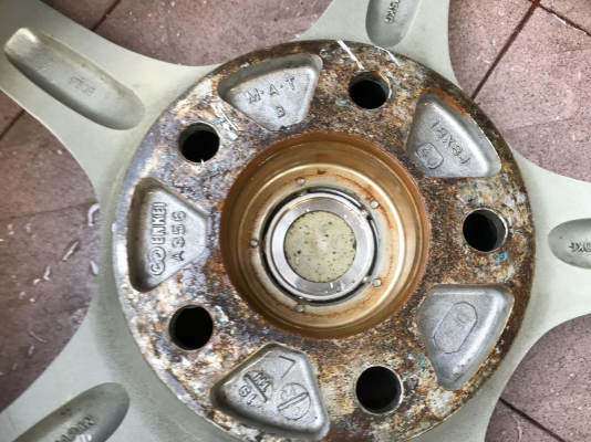 ล้อเเท้ ENKEI RP03 18กว้าง8อ๊อฟ40สีเดิมๆไม่มีซ่อมหรือเก็บงานใดๆทั้งสิ้นล้อเบาๆครับ