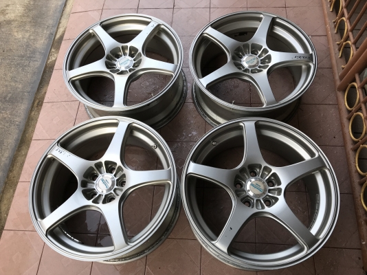 ล้อเเท้ ENKEI RP03 18กว้าง8อ๊อฟ40สีเดิมๆไม่มีซ่อมหรือเก็บงานใดๆทั้งสิ้นล้อเบาๆครับ