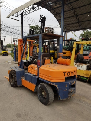 TOYOTA 5FD35 เครื่องดีเซล เกียร์ธรรมดา เสาสูง3เมตร สนใจติดต่อ083-062-0223(ปอน) TOYOTA 5FD35 เครื่องดีเซล เกียร์ธรรมดา เสาสูง3เมตร สนใจติดต่อ083-062-0223(ปอน)