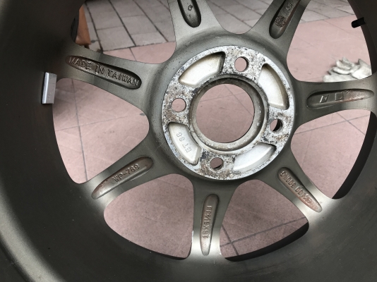 ล้อเเท้ A TECH 15กว้าง6ครึ่งอ๊อฟ38 4รู100เก่านอกสภาพสวยสีเดิมๆตามรูปติดยางปีเก่าใช้ไม่ได้เเล้ว