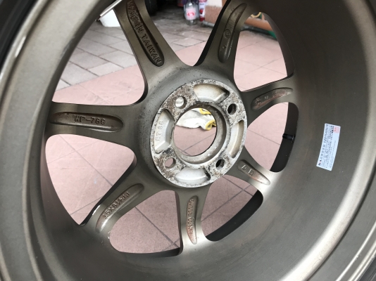 ล้อเเท้ A TECH 15กว้าง6ครึ่งอ๊อฟ38 4รู100เก่านอกสภาพสวยสีเดิมๆตามรูปติดยางปีเก่าใช้ไม่ได้เเล้ว