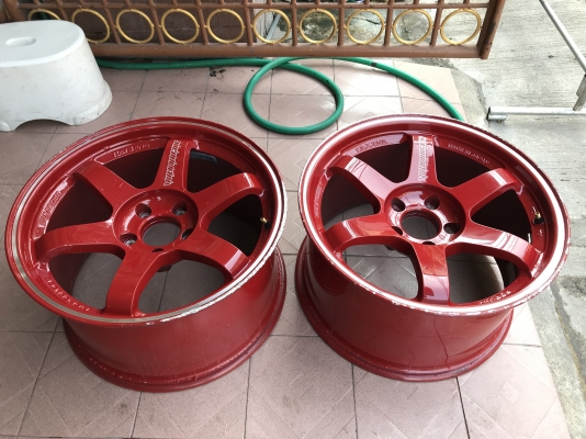 ล้อเเท้ TE37 ขอบ17กว้าง9ครึ่งอ๊อฟ25เก่ายุ่นสีเดิมๆเบียดขอบตามรูปไม่มีซ่อมหรือเก็บงานใดๆทั้งสิ้น