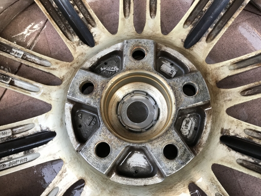 ล้อเเท้ CLUBLINEAขอบ19กวัาง8อ๊อฟ38เก่านอกสีเดิมๆตามรูปขอบมีรอยบางเล็กน้อย