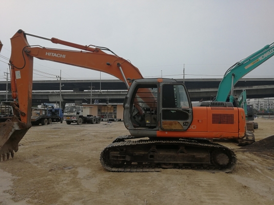 ขายรถแบคโฮ HITACHI ZX200-1 ราคาพิเศษ พร้อมทำงาน มีทะเบียน