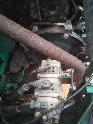 KOMATSU pc20-7Eคอนโทรนน้ำมัน ราคาต่อรอง ปั้มไม่แรง1ช่อง KOMATSU pc20-7Eคอนโทรนน้ำมัน ราคาต่อรอง ปั้มไม่แรง1ช่อง