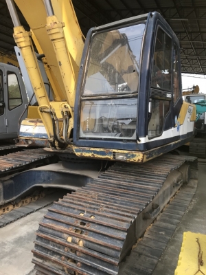 Kobelco SK200mark3 รถเก่านำเข้าจากญี่ปุ่น สภาพพร้อมลุยงาน สนใจติดต่อ0813553478(คุณโย)