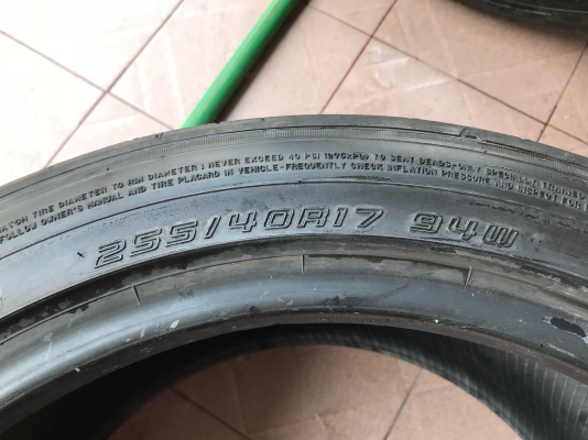ยาง DUNLOP Z2 255 40 17 ยาง JAPAN ปี14 1คู่เก่านอกสภาพสวยดอกเเน่นๆ