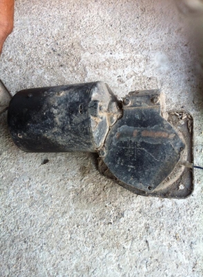 มอเตอร์ปัดน้ำฝน benz 280s w108 BOSCH แท้