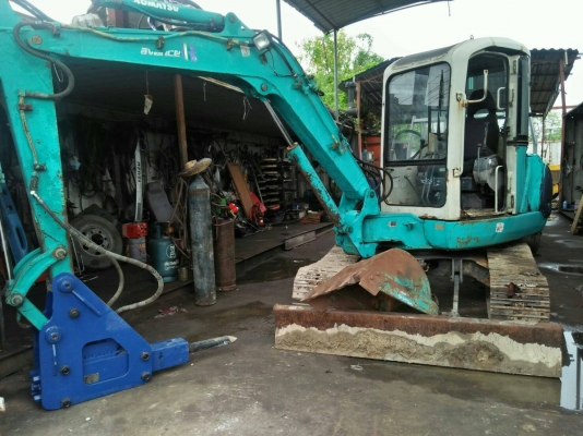 PC 80 8R รถนอก พร้อมหัวเจาะ