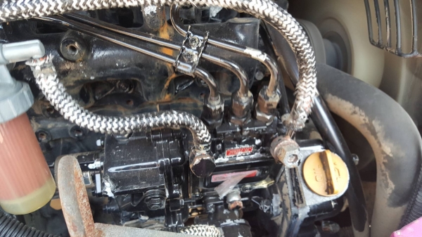 ขายรถขุดขนาดเล็ก  ยี่ห้อ KOMATSUรุ่น    PC28UU2 E สภาพเดิมๆเก่านอก/แทรคยาง ใช้งานได้จริงขายราคาถูก สนใจ089-2619445