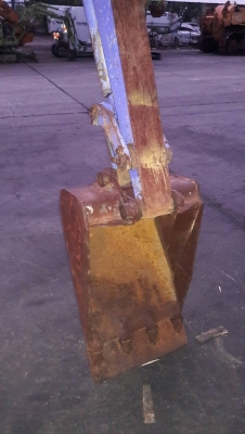 ขายรถขุดขนาดเล็ก  ยี่ห้อ KOMATSUรุ่น    PC28UU2 E สภาพเดิมๆเก่านอก/แทรคยาง ใช้งานได้จริงขายราคาถูก สนใจ089-2619445