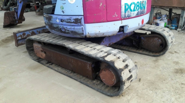 ขายรถขุดขนาดเล็ก  ยี่ห้อ KOMATSUรุ่น    PC28UU2 E สภาพเดิมๆเก่านอก/แทรคยาง ใช้งานได้จริงขายราคาถูก สนใจ089-2619445