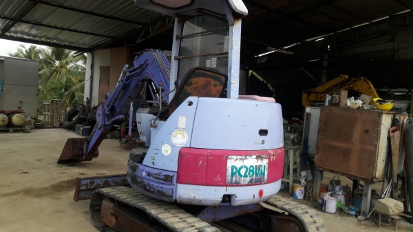 ขายรถขุดขนาดเล็ก  ยี่ห้อ KOMATSUรุ่น    PC28UU2 E สภาพเดิมๆเก่านอก/แทรคยาง ใช้งานได้จริงขายราคาถูก สนใจ089-2619445