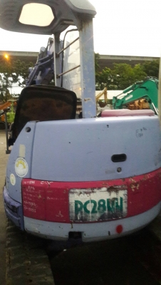 ขายรถขุดขนาดเล็ก  ยี่ห้อ KOMATSUรุ่น    PC28UU2 E สภาพเดิมๆเก่านอก/แทรคยาง ใช้งานได้จริงขายราคาถูก สนใจ089-2619445